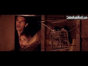 Sophie Dalah in Satanic (2016) 13