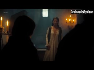 Sophie Strobele in Maximilian: Das Spiel von Macht und Liebe (series) (2016) 1