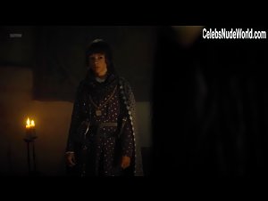 Sophie Strobele in Maximilian: Das Spiel von Macht und Liebe (series) (2016) 10