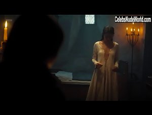 Sophie Strobele in Maximilian: Das Spiel von Macht und Liebe (series) (2016) 12