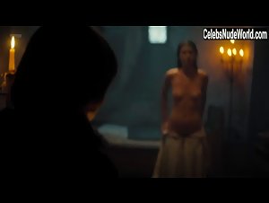 Sophie Strobele in Maximilian: Das Spiel von Macht und Liebe (series) (2016) 18
