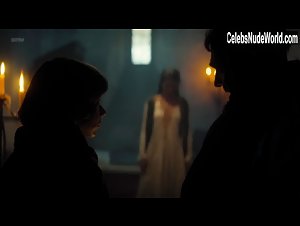 Sophie Strobele in Maximilian: Das Spiel von Macht und Liebe (series) (2016) 2