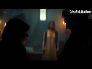 Sophie Strobele in Maximilian: Das Spiel von Macht und Liebe (series) (2016) 3