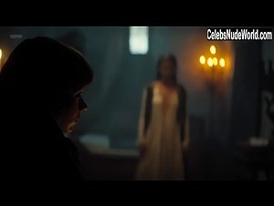 Sophie Strobele in Maximilian: Das Spiel von Macht und Liebe (series) (2016) 6