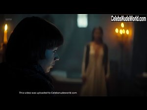 Sophie Strobele in Maximilian: Das Spiel von Macht und Liebe (series) (2016) 7
