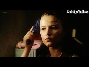 Stine Bierlich in Lykken er en underlig fisk (1989) 1