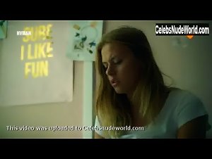 Susan Radder in Sex ding (short) (2017) 20