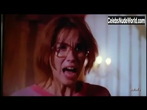 Suzanne Ager in Evil Toons (1992) 3
