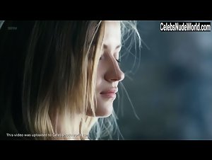 Svetlana Limper in Metod (series) (2015) 16