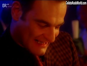 Sylvie Bertin in Alle Kinder brauchen Liebe (2000) 19