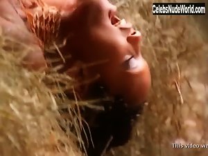 Tais Araujo in O Quinto dos Infernos (series) (2002) 14