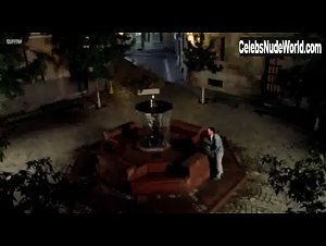 Tamara Acosta in Azul y blanco (2004) 2