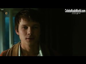 Tamara Arciuch in Mniejsze zlo (2009) 5
