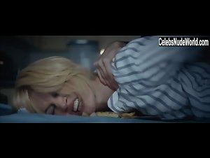Tereza Hofova in Domestik (2018) 16