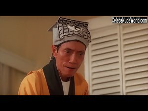 Tien Mi nude , boobs scene in Zhong gui (1983) 14