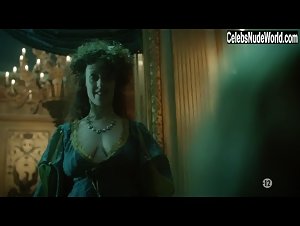 Valerie Thoumire in Versailles (series) (2015) 11