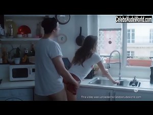 Valeria Nicov in Mike (series) (2018) 9