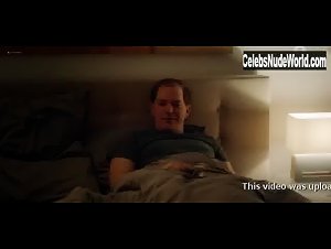 Valerie Niehaus in Meine fremde Freundin (2017) 9