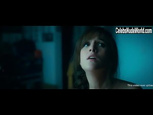 Victoria Bedos in Vicky (2015) 16