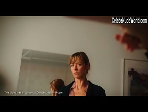 Victoria Schulz in Dora oder Die sexuellen Neurosen unserer Eltern (2015) 11