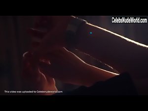 Victoria Schulz in Dora oder Die sexuellen Neurosen unserer Eltern (2015) 15