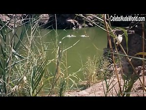 Victoria Vetri in When Dinosaurs Ruled the Earth (1970) 16