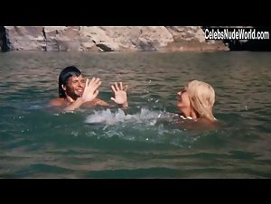 Victoria Vetri in When Dinosaurs Ruled the Earth (1970) 17