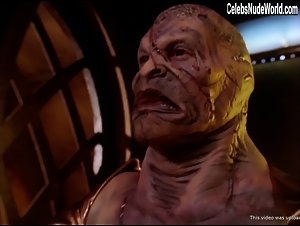 Virginia Hey in Farscape (series) (1999) 16