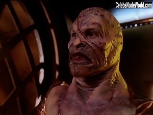Virginia Hey in Farscape (series) (1999) 19