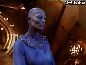 Virginia Hey in Farscape (series) (1999) 6