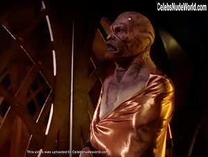 Virginia Hey in Farscape (series) (1999) 7