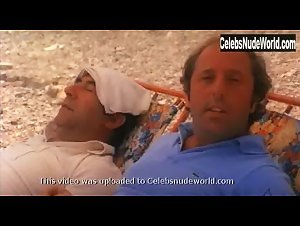 Xiomara Rodriguez in Una vacanza del cactus (1981) 9