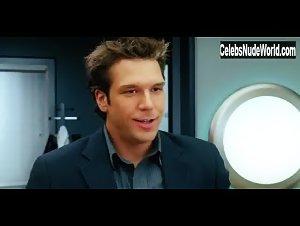 Yasmine Vox in Good Luck Chuck (2007) 16