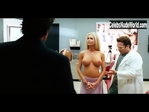 Yasmine Vox in Good Luck Chuck (2007) 9