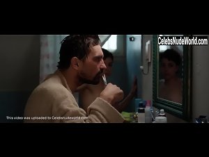Zrinka Cvitesic in Na putu (2010) 20