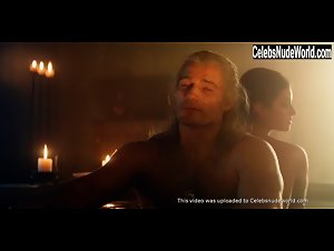 Anya Chalotra Wet , Explicit scene in The Witcher 15