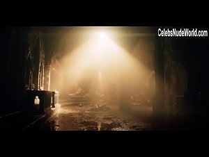 Jade Croot blood, nude scene in The Witcher 2