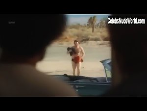 Amber Luallen xxx sex scene in I'm Dying Up Here (2017) 18