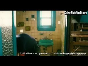 Michelle Williams and Sarah Silverman in Take This Waltz 9