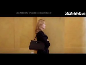 Refugee seduces and fuck a business woman in downtown 8