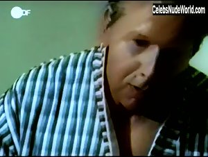 Alexandra Kamp boobs , Explicit In Eine Luge zuviel (1997) 5