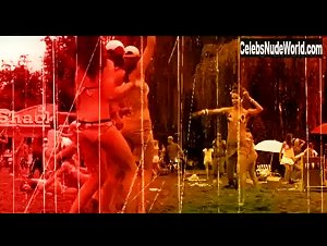 Amanda Bynes, Amanda Crew bikini, Sexy scene in She's the Man (2006)