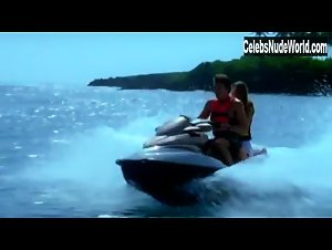Amanda Bynes Bikini , Beach In Love Wrecked (2005) 12