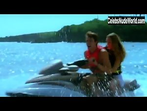 Amanda Bynes Bikini , Beach In Love Wrecked (2005)