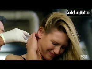 Anna Torv underwear, Sexy scene in Fringe (2008-2011) 14