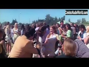 Annette O'Toole underwear, Sexy scene in Smile (1975) 17