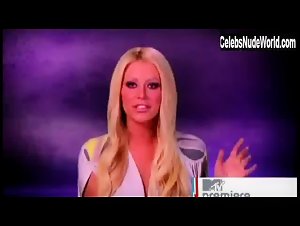Aubrey O'Day bikini, Sexy scene in Making the Band 4 (2007-2008) 19