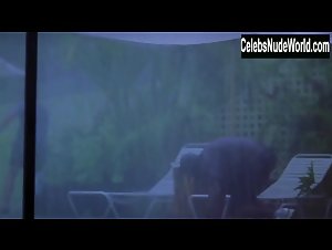 Jennifer Love-Hewitt, Brandy Norwood bikini, underwear scene in I Still Know What You Did Last Summer (1998) 10