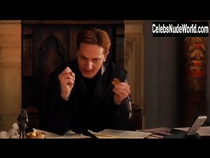 Bridgette Wilson Sexy scene in Just Visiting (2001) 3