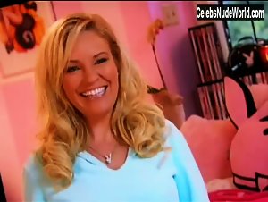 Bridget Marquardt breasts, Nude scene in The Girls Next Door (2005-2009) 6